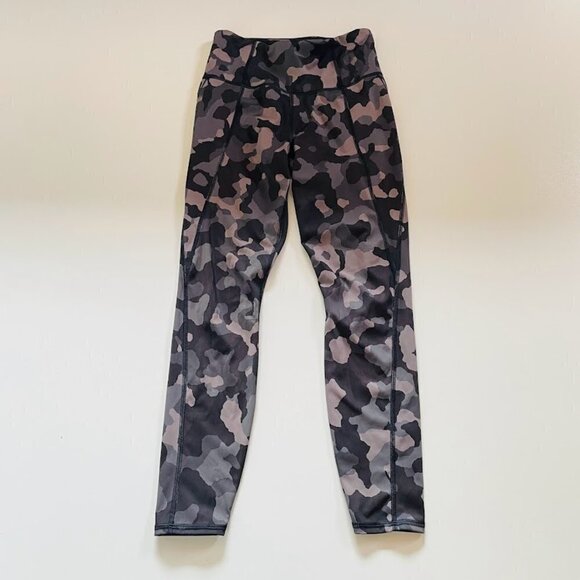 Athleta Lightning Camo High Rise 7/8 Tight Trail Running Long Active Sonic Light - Picture 3 of 10